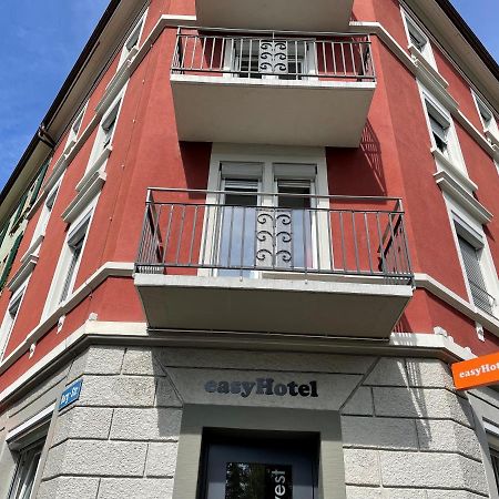 Easyhotel Zurich West Extérieur photo